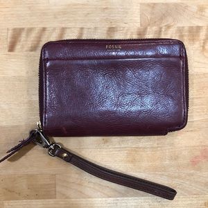 Dark Red Fossil Wristlet Wallet